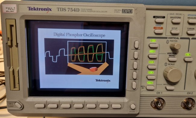 Tektronix TDS 754D,     